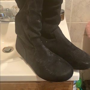 Black boots